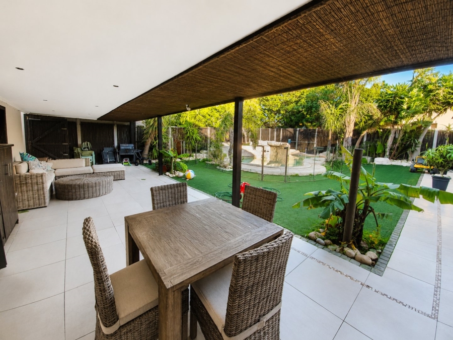 5 Bedroom Property for Sale in Flamingo Vlei Western Cape